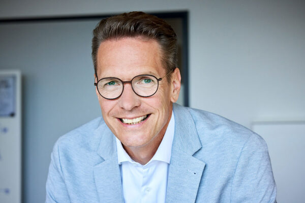 Ein Portrait von dem Vorstandsvorsitzender der DEVK: Michael Knaup